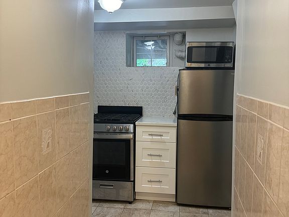 2nd image of 316 N Broadway #Basement