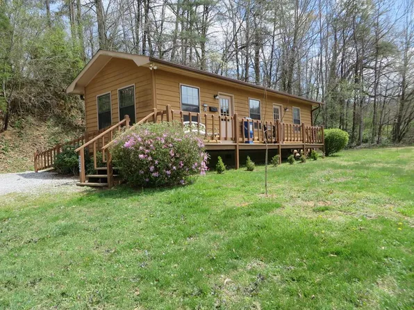 2826 Highlands Rd #2826, Franklin, NC 28734