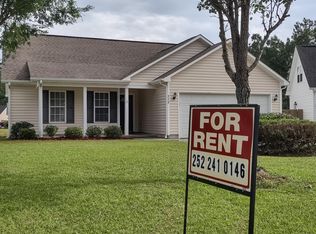 213 Two Oaks Ct, Newport, NC 28570