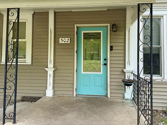 3rd image of 502 S Chautauqua St