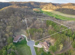 626 Pine Valley Ct, Onalaska, WI 54650