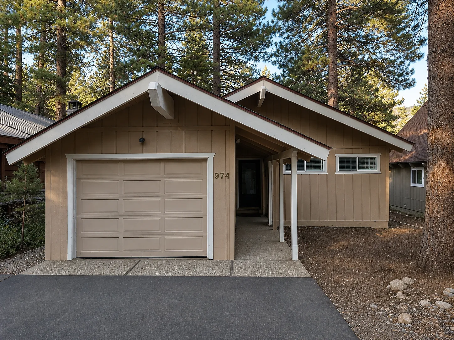 3 bed, 1428 sqft, $4,500 — Photo 1
