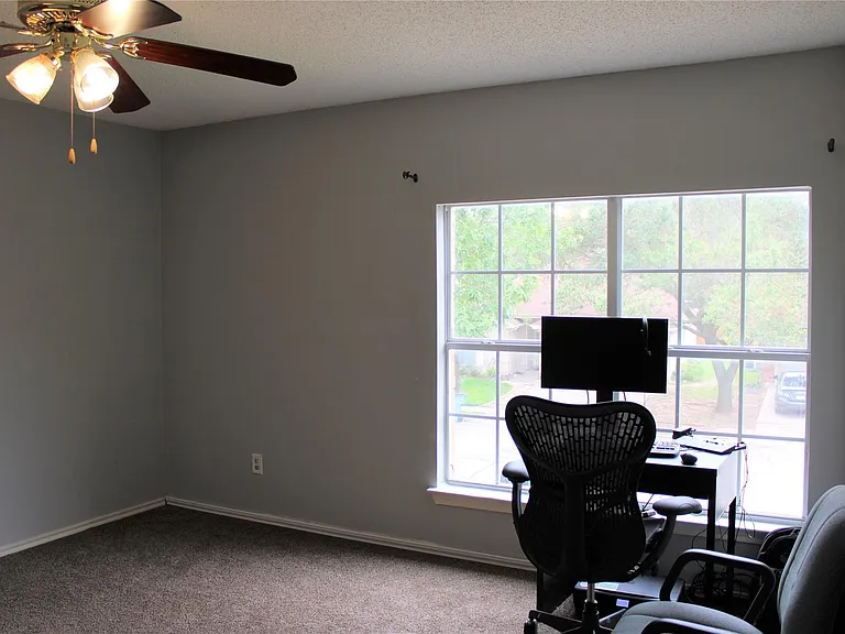 16205 Glorious Ln — Photo 22