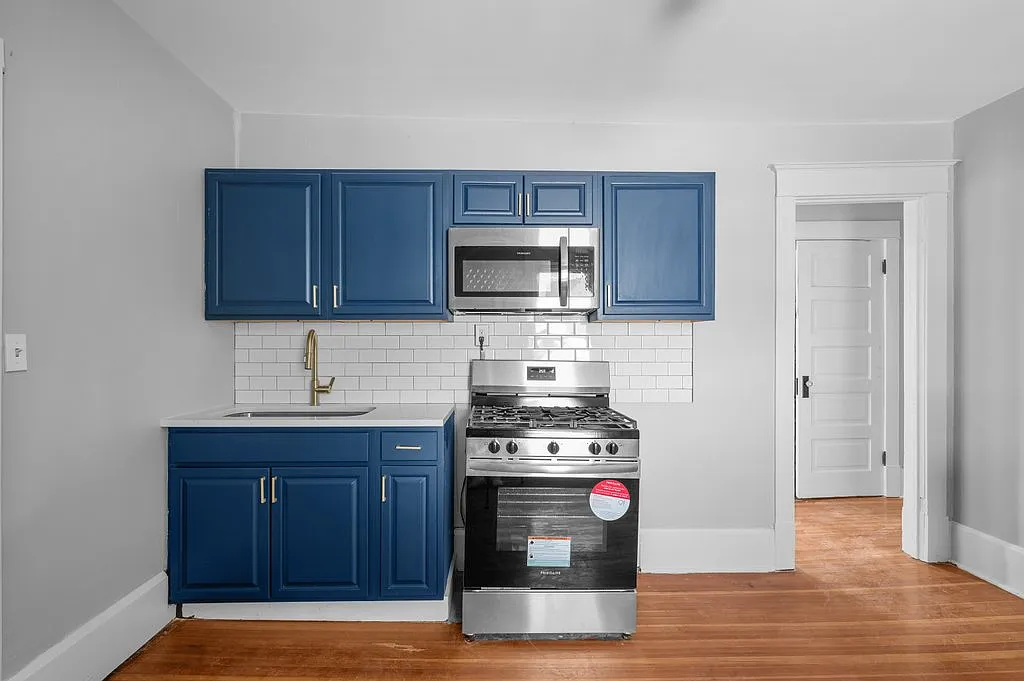 211 E Dover Ct #3 photo 1