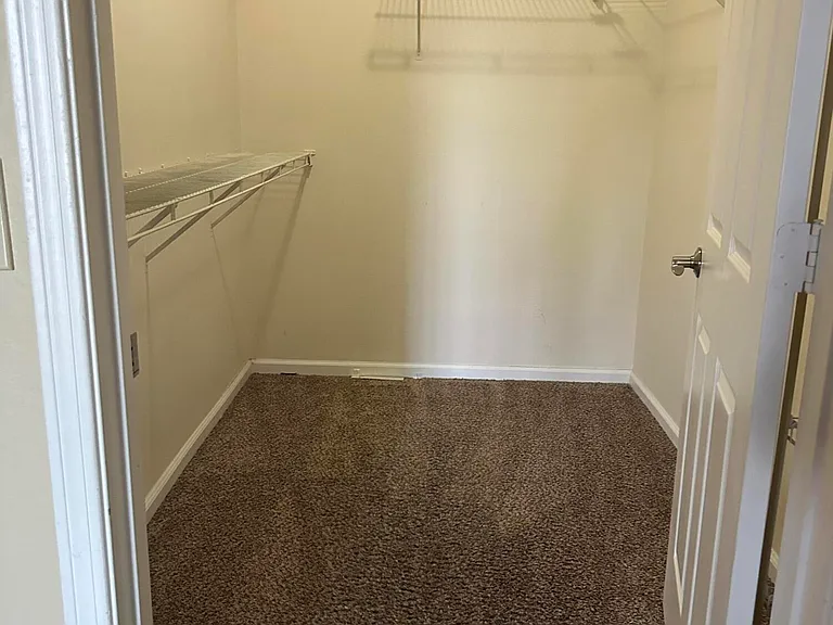 10000 Gate Pkwy N #123 — Photo 10