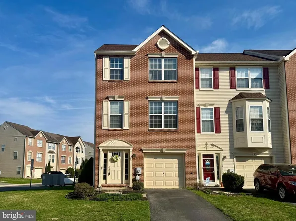 2 Shane Cir, Bear, DE 19701