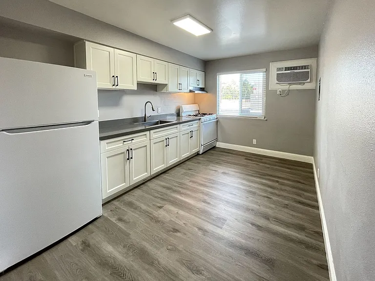 Oak Ridge Apartments — Photo 7