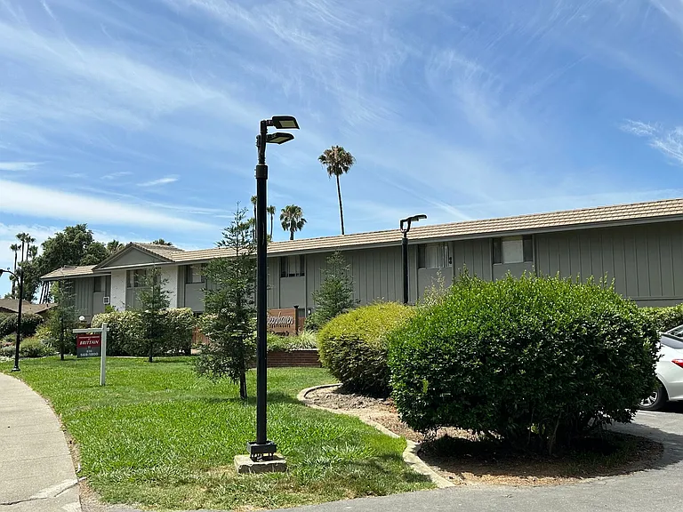 Greenhaven Apartments ~ In the Heart of Sacramento's Pocket Neighborhood! — Photo 7