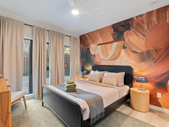 635 7th Ave S #215, Nashville, TN 37203