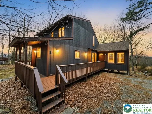 103 Ashley Ct, Bushkill, PA 18324