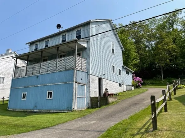 16 Riverview Ave, Crucible, PA 15325