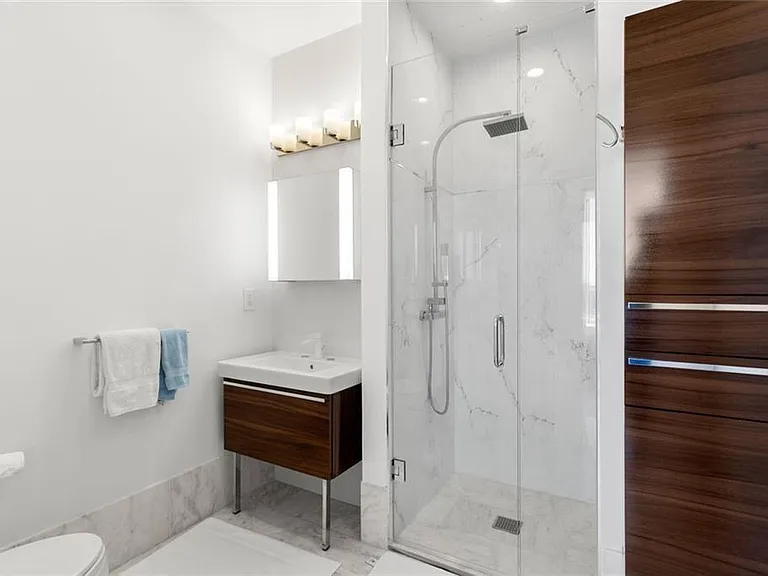 3338 Peachtree Rd NE #3501 — Photo 37