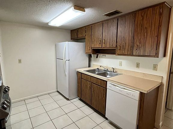 4th image of 165 Scottwood Dr SE
