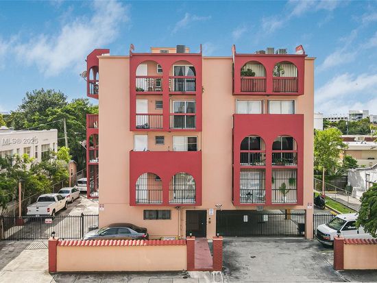 420 NW 12th Ave APT 41, Miami, FL 33128