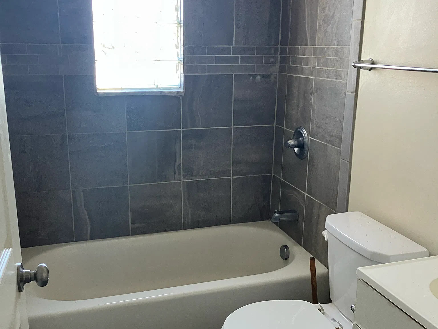 3 bed, $1,450 — Photo 2