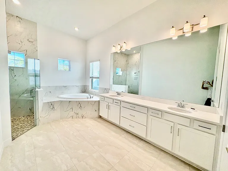 11251 Venetian Lagoon Dr — Photo 11