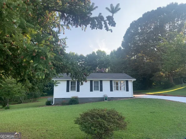 4539 Cash Dr, Flowery Branch, GA 30542