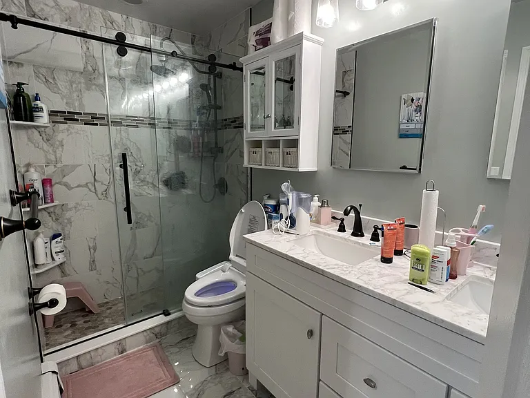 5 Roosevelt Ave #B — Photo 30