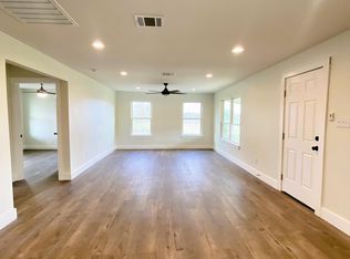 10888 State Park Rd, Lockhart, TX 78644