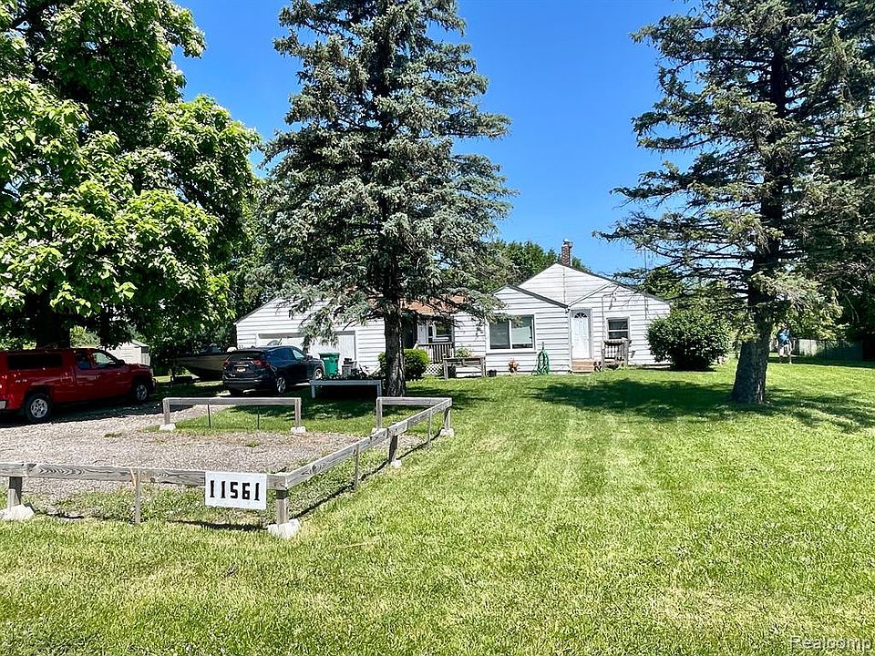 11561 E Corunna Rd, Lennon, MI 48449 MLS 20240041293 Zillow