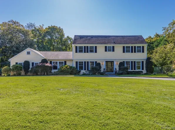 7 Shady Meadow Lane, Syosset, NY 11791