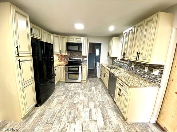 5th image of 13505 Yager Dr