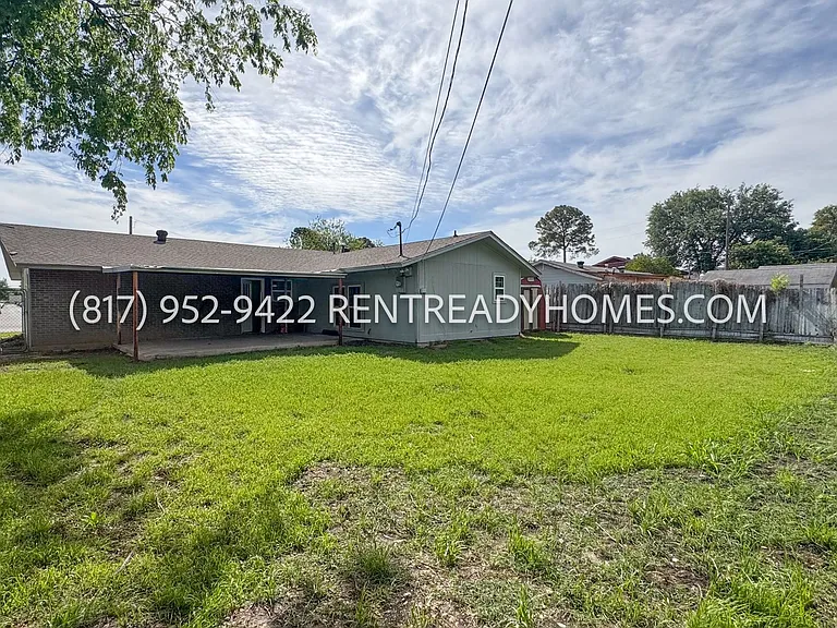 2613 Fairbrook St — Photo 6