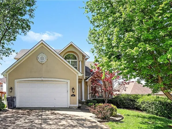 2107 NE Colonnade Ave, Blue Springs, MO 64029