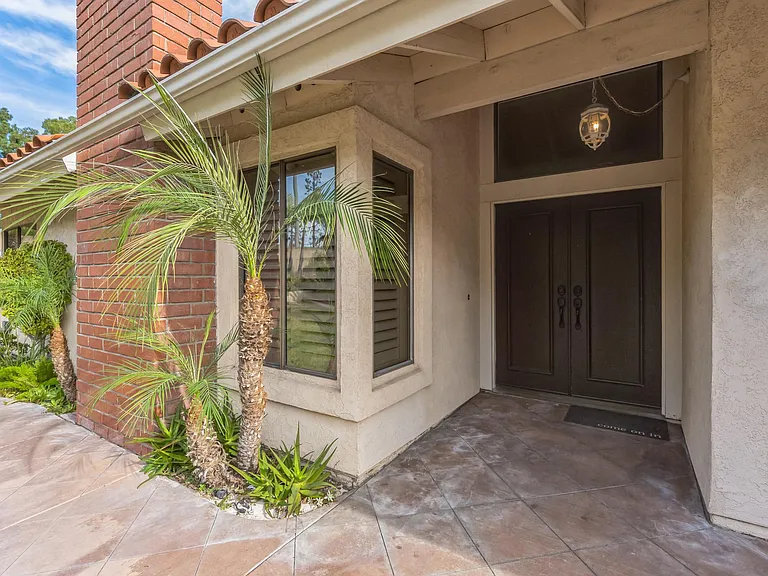 24321 Peacock St — Photo 5
