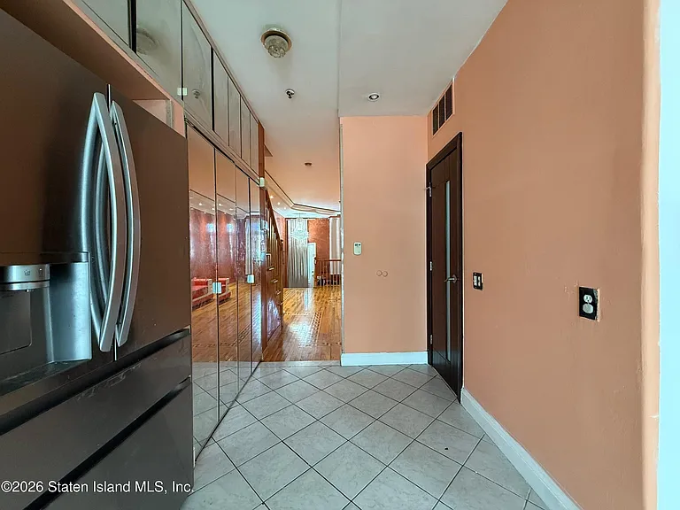 22 Quincy Ave — Photo 5