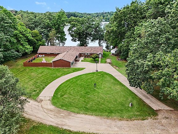 2nd image of 732 Community Dr