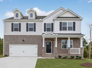 98 Fair Child Rd, Spring Lake, NC 28390