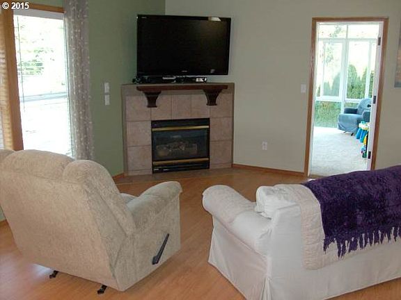 3rd image of 3215 NE 171st Ave