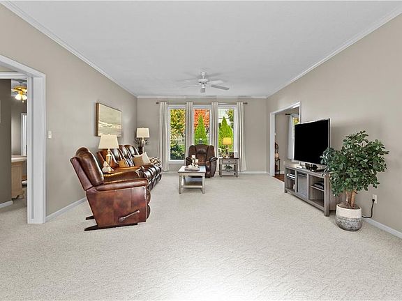 4th image of 1511 NE Craigievar Ct