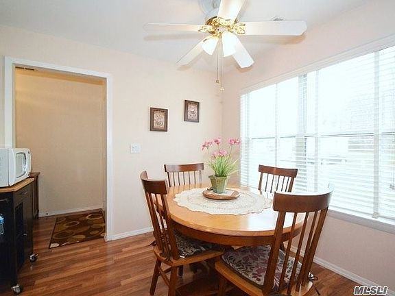 2nd image of 12 Lindsey Ct