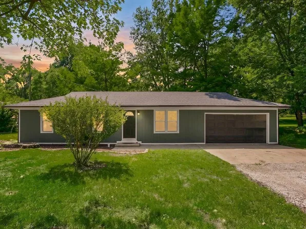 803 Madison St, Pleasant Hill, MO 64080
