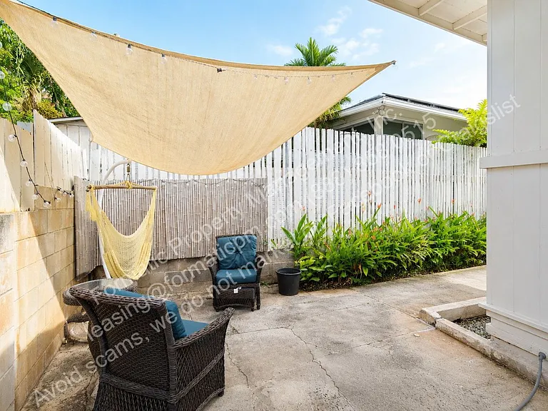 3018 Alencastre Pl — Photo 18