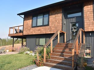 308 Burgundy Rd, Healdsburg, CA 95448