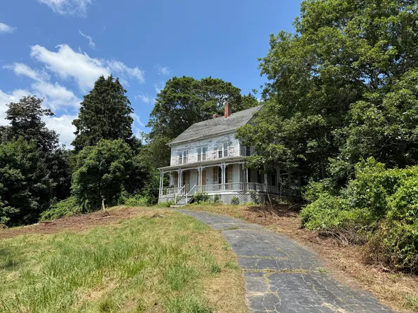 4 Bindloss Road, Groton, CT 06355