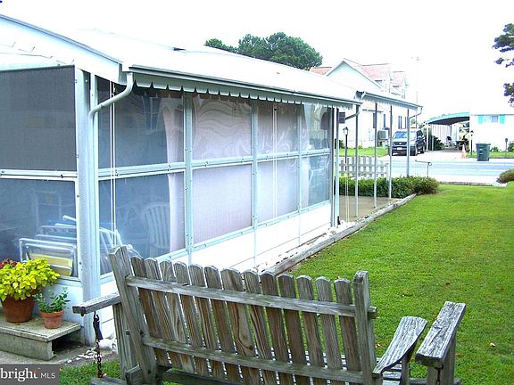 4th image of 138 S Ocean Dr