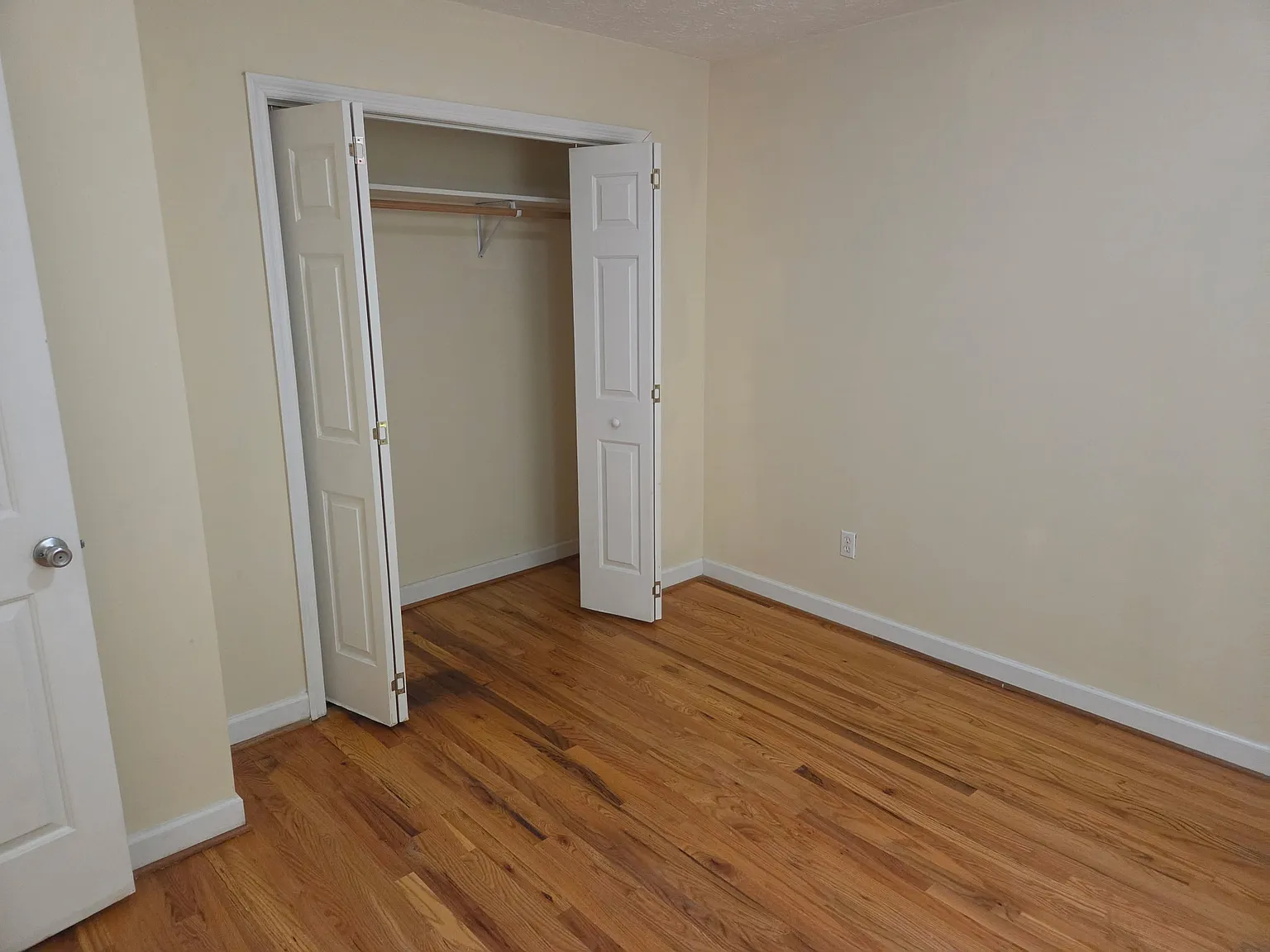 2 bed, 1000 sqft, $650 — Photo 4