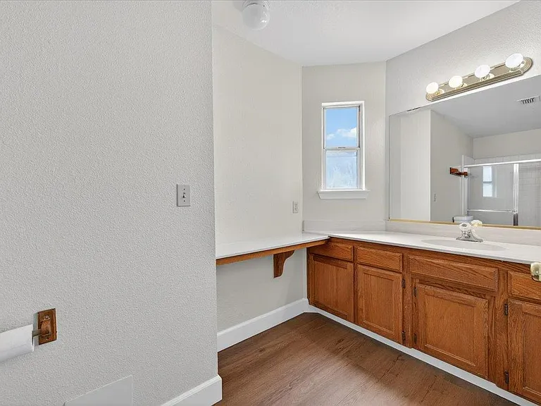 2176 E Decatur Ave — Photo 22