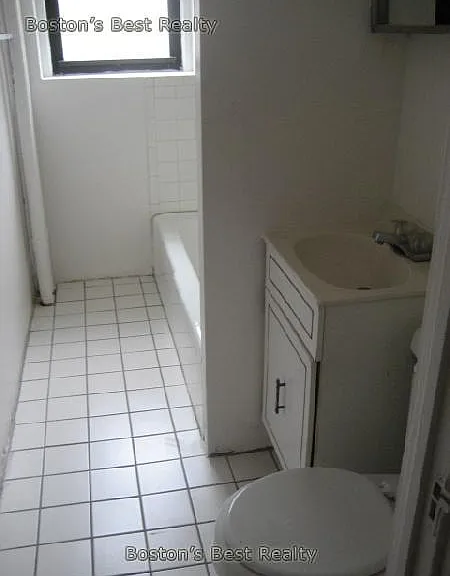 31 Saint Lukes Rd #14 — Photo 4