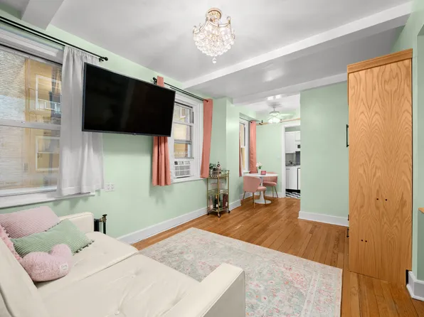 321 East 43rd Street image 1 of 10