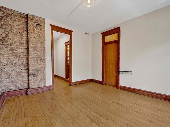 4th image of 1404 W Flournoy St APT 3