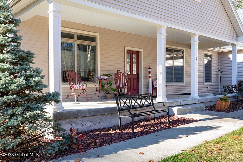4th image of 12 Caldwell Brook Terrace