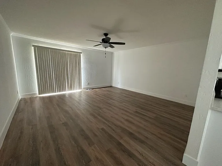 2059 E Ash Ave — Photo 7