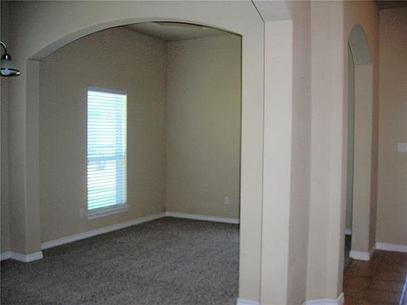 2nd image of 10000 Quail Glen Dr