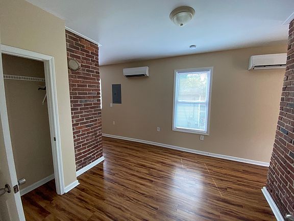 2nd image of 531 W 5th St #201