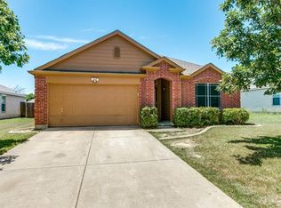 820 Sage Meadow Dr, Glenn Heights, TX 75154